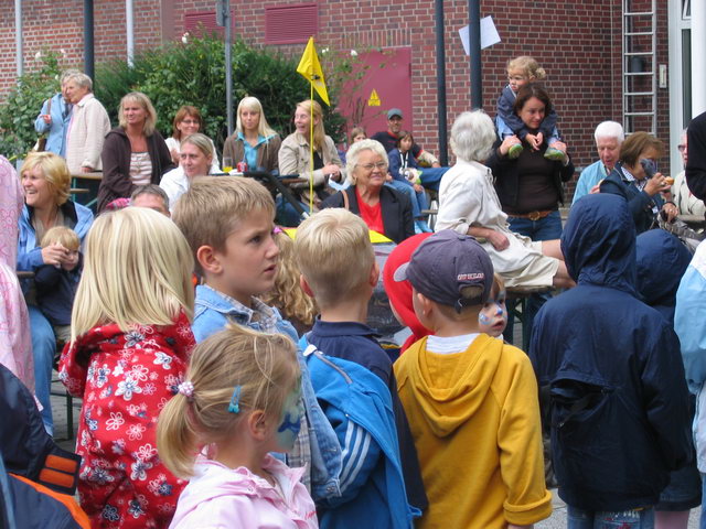 gal/2007/2007 Ruettenscheider Kinderfest/2007 Saitentwist Ruettenscheider Kinderfest 1.9. 104.jpg